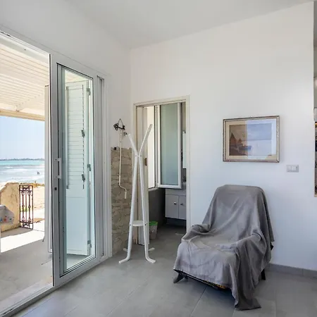 La Casa In Riva Al Mare Holiday home *